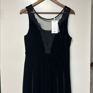 Grace Karin - NWT - velvet lace dress (LARGE)